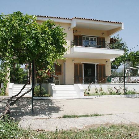 Villa Vlichos Amarynthos Exteriör bild