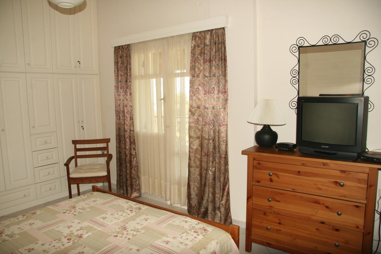 Villa Vlichos Amarynthos Exteriör bild
