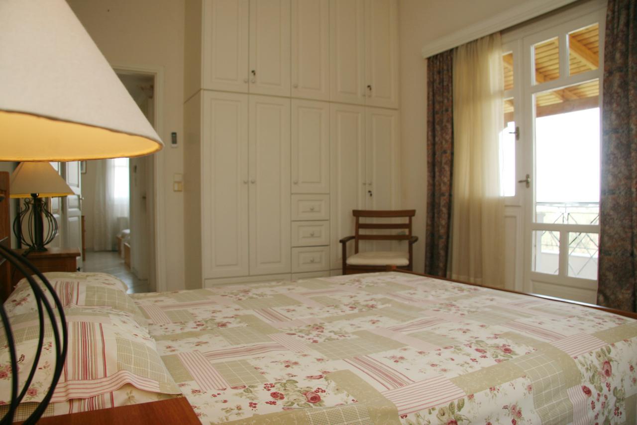 Villa Vlichos Amarynthos Exteriör bild